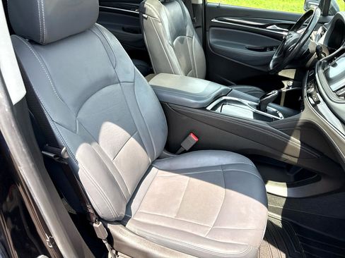 Used 2018 Buick Enclave Premium w/ Experience Buick Package image 26