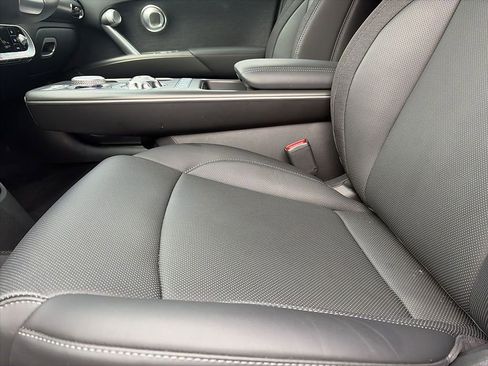 Used 2026 Genesis GV60 RWD image 15