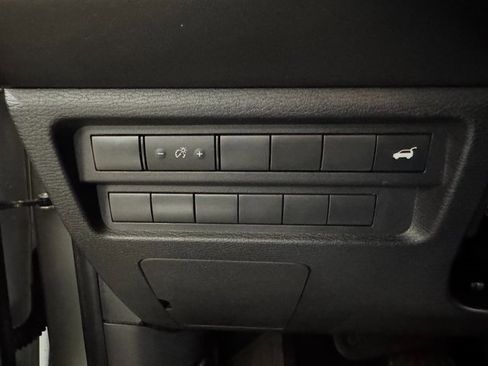 Used 2022 Mitsubishi Outlander SEL image 11