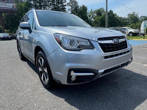Used 2018 Subaru Forester 2.5i Limited AWD/4WD image 3