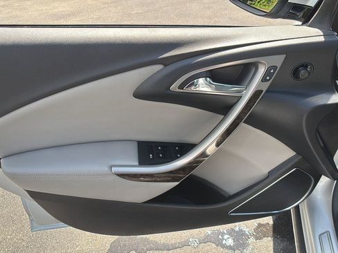 Used 2013 Buick Verano Convenience FWD image 26