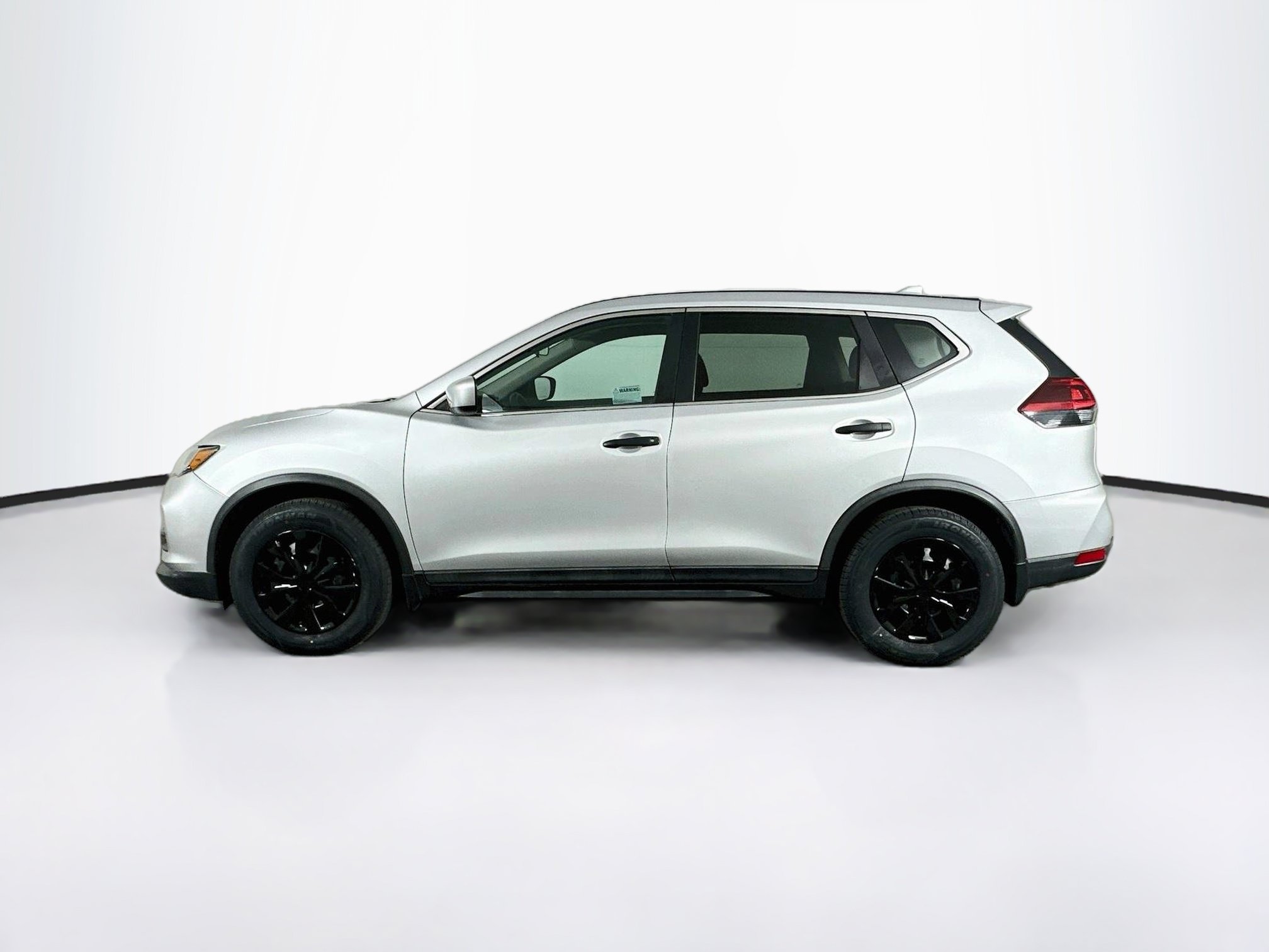Used 2020 Nissan Rogue S FWD image 4