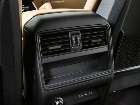 New 2026 Porsche Cayenne Coupe AWD/4WD image 22