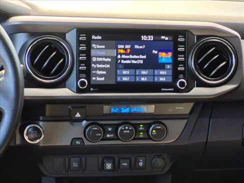 Used 2021 Toyota Tacoma TRD Off-Road RWD image 13