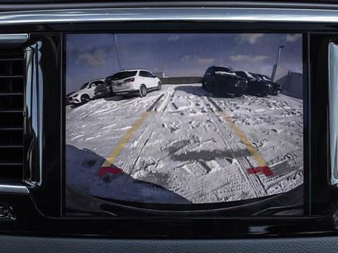 Used 2019 Chrysler Pacifica Touring-L Plus image 18