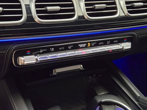 Used 2021 Mercedes-Benz Maybach GLS 600 4MATIC image 41
