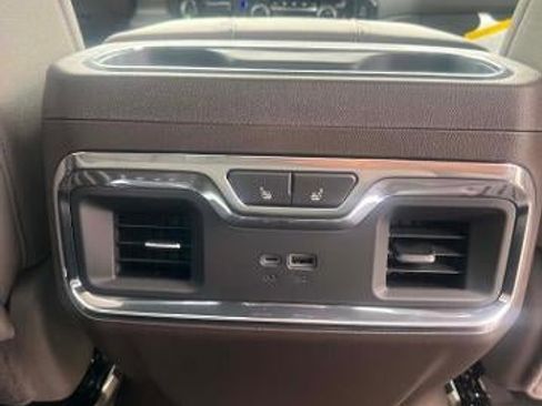 New 2026 Chevrolet Silverado 1500 LTZ w/ LTZ Premium Package AWD/4WD image 10