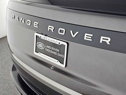 New 2026 Land Rover Range Rover Long Wheelbase SE AWD/4WD image 13