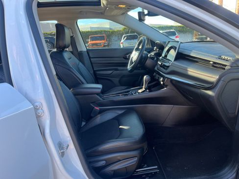 Used 2022 Jeep Compass Trailhawk w/ Sun and Sound Group image 19