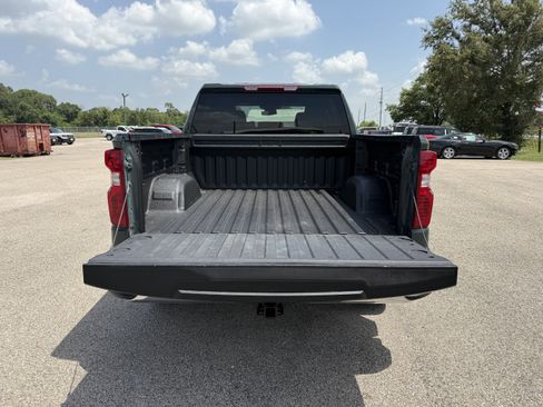 Used 2025 Chevrolet Silverado 1500 LT AWD/4WD image 5