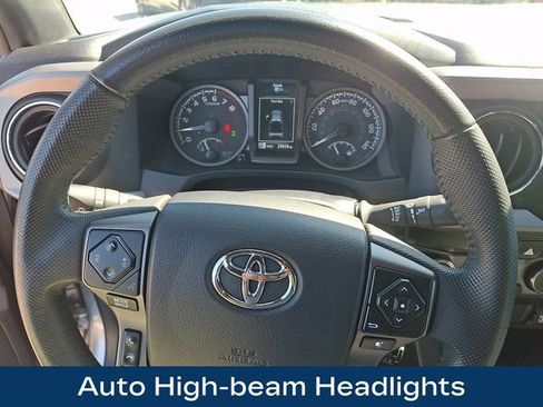 Used 2023 Toyota Tacoma TRD Off-Road AWD/4WD image 4