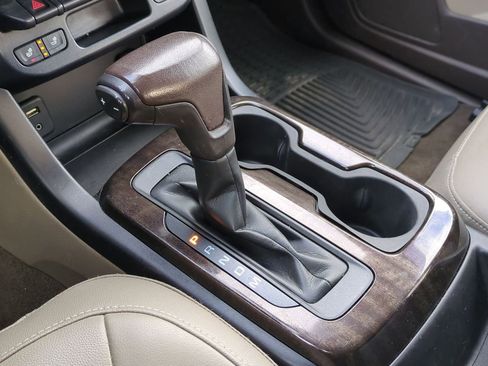 Used 2016 GMC Canyon SLT image 33