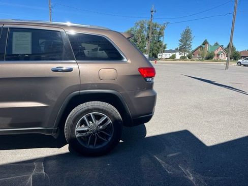 Used 2018 Jeep Grand Cherokee Limited w/ Luxury Group II RWD image 7