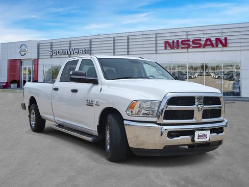 Used 2013 RAM 2500 Tradesman w/ Chrome Appearance Group RWD image 2