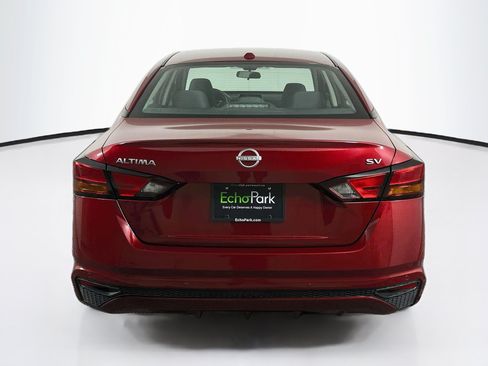 Used 2024 Nissan Altima 2.5 SV FWD image 7