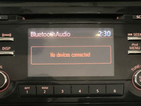 Used 2017 Nissan Rogue SV image 14