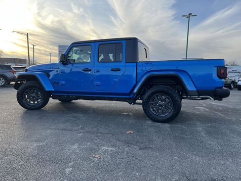 New 2026 Jeep Gladiator Sport image 11