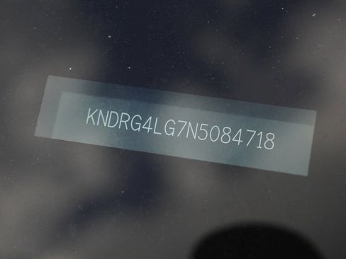 Used 2022 Kia Sorento S image 27