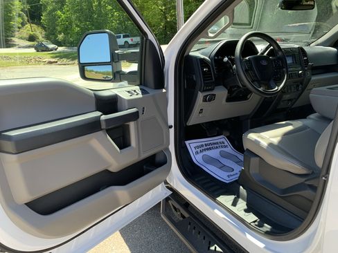 Used 2019 Ford F150 XL w/ Equipment Group 101A Mid AWD/4WD image 19