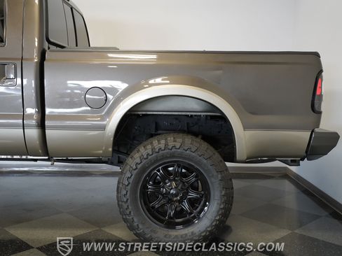 Used 2006 Ford F350 4x4 Crew Cab Super Duty image 27