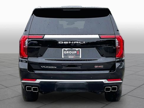 Used 2025 GMC Yukon XL Denali AWD/4WD image 5