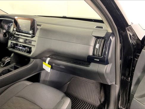 Certified 2025 Nissan Pathfinder S AWD/4WD image 21