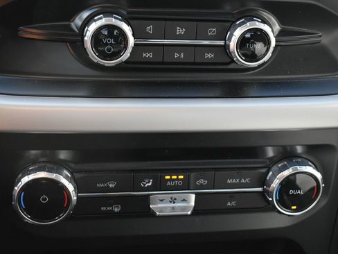 Used 2023 Ford F150 XL w/ Trailer Tow Package image 29