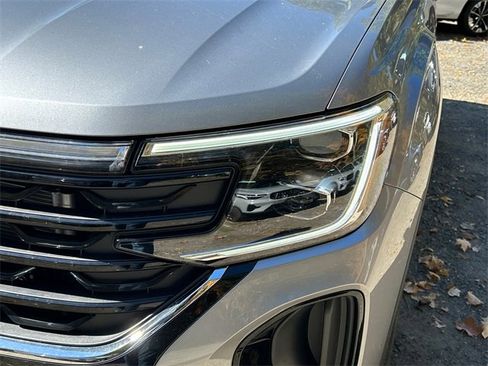 New 2026 Volkswagen Atlas Cross Sport SE image 7