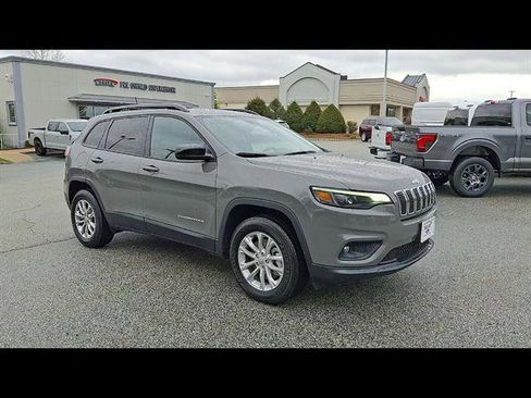Used 2022 Jeep Cherokee Latitude Lux w/ Sun & Sound Group AWD/4WD image 2