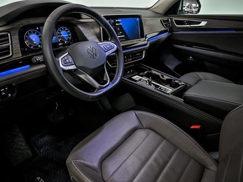 Certified 2025 Volkswagen Atlas SEL image 10