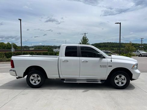Used 2016 RAM 1500 Classic SLT AWD/4WD image 19