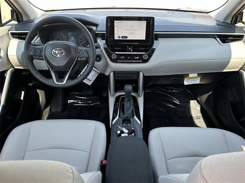 Certified 2025 Toyota Corolla Cross LE w/ Moonroof Package image 10