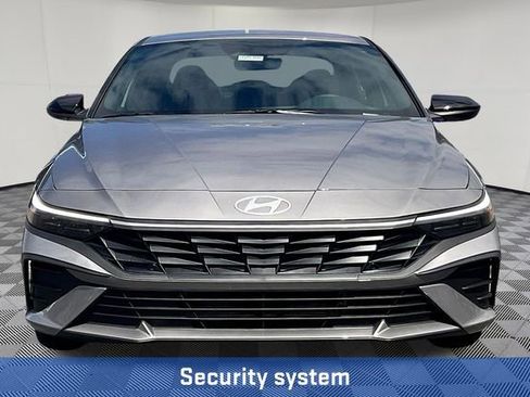 New 2025 Hyundai Elantra SEL FWD image 19