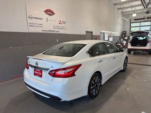 Used 2016 Nissan Altima 2.5 SL FWD image 3