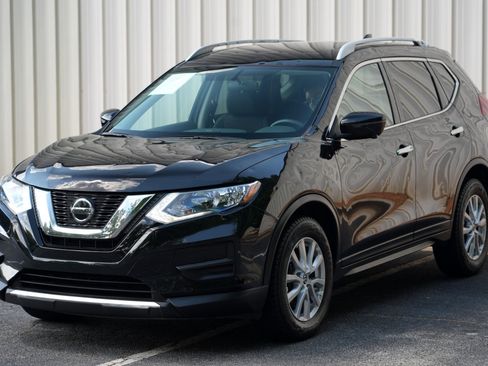 Used 2018 Nissan Rogue SV w/ Sun & Sound Touring Package AWD/4WD image 43