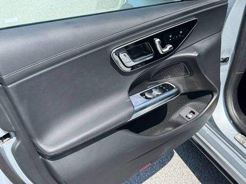 Used 2025 Mercedes-Benz E 450 4MATIC Sedan image 11