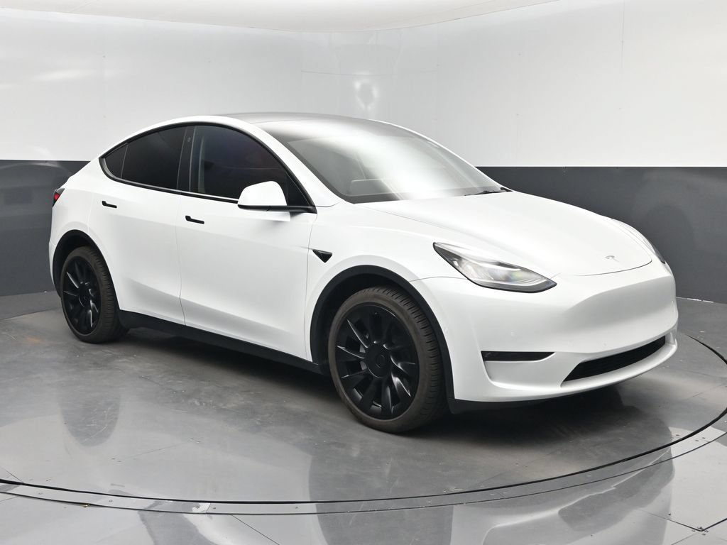 Used 2022 Tesla Model Y Long Range AWD/4WD image 1