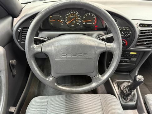 Used 1991 Toyota Celica ST FWD image 23