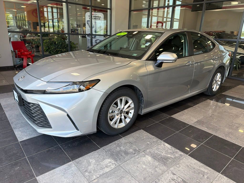 Certified 2025 Toyota Camry LE FWD image 4