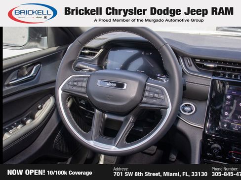 Used 2025 Jeep Grand Cherokee L Laredo RWD image 21
