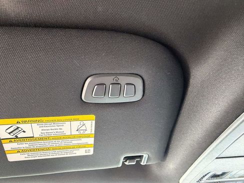 Used 2025 Ford F150 Lariat AWD/4WD image 41