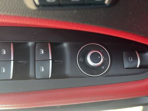 Used 2020 Alfa Romeo Stelvio AWD w/ Cold Weather Package image 18