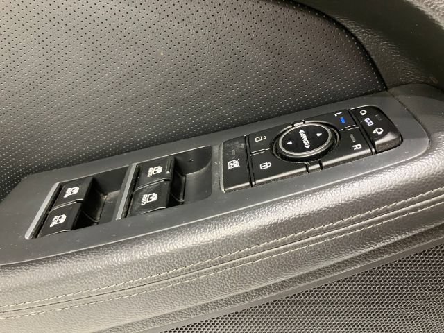 Used 2018 Genesis G80 3.8 w/ Option Group 02 RWD image 41