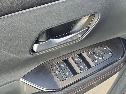 New 2026 Nissan Kicks SR w/ Cold Weather Package image 13