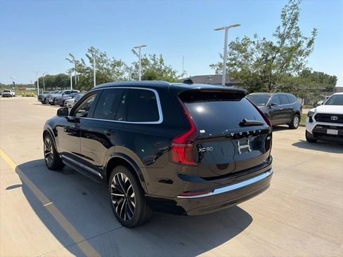 Used 2025 Volvo XC90 B6 Plus AWD/4WD image 5