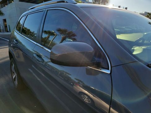 Used 2020 Jeep Cherokee Limited w/ Technology Group image 12