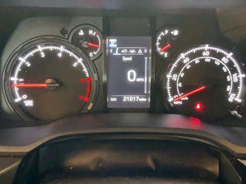 Certified 2024 Toyota 4Runner SR5 RWD image 10