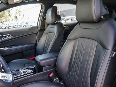 Certified 2025 Kia Sportage X-Pro AWD/4WD image 19