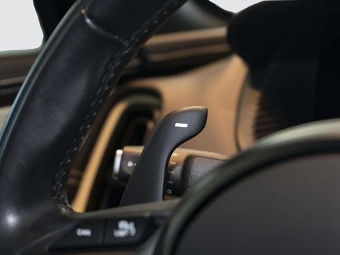 Used 2024 Aston Martin DBX AWD/4WD image 31