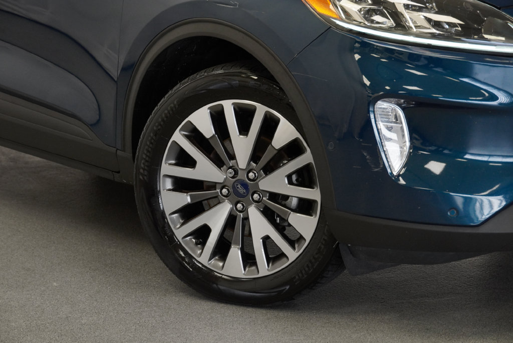 Used 2020 Ford Escape Titanium AWD/4WD image 8